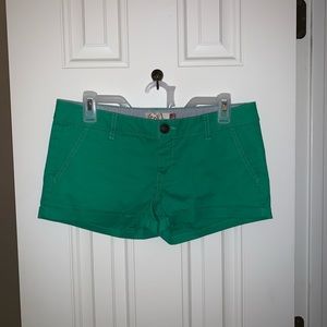 Kohl’s SO Brand Low Rise Chino Shortie Shorts Green Size 7